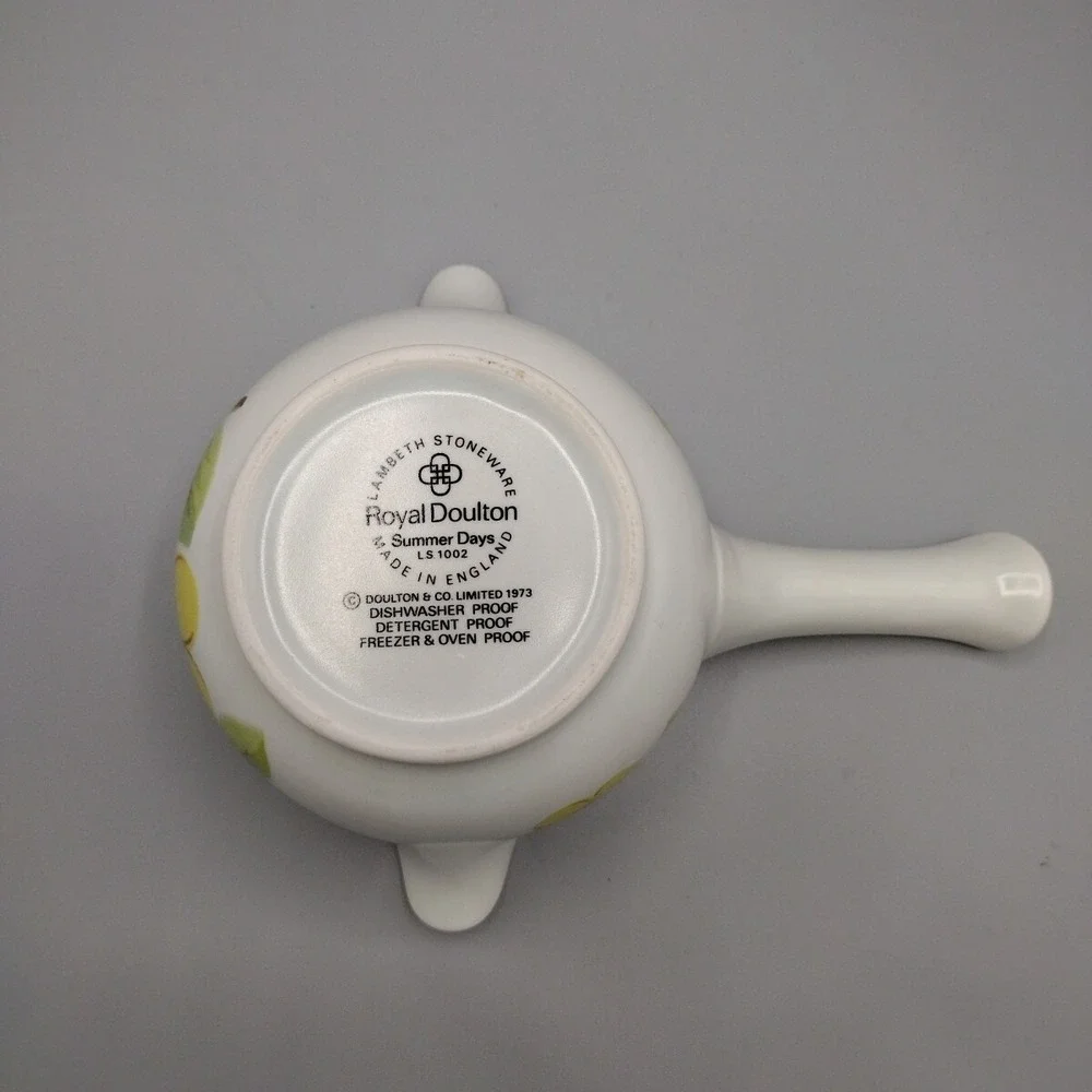 VTG 1973 Lambeth Stoneware Royal Doulton Summer Days Gravy Boat Stick Handle